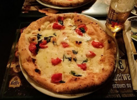 Ristopub Pizzeria Edelweiss food