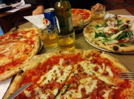 Pizzeria Re Ferdinando food