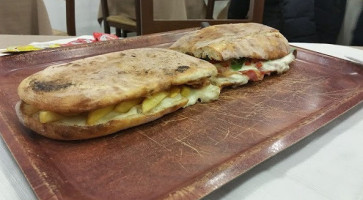 Pizzeria F.lli Mascolo food