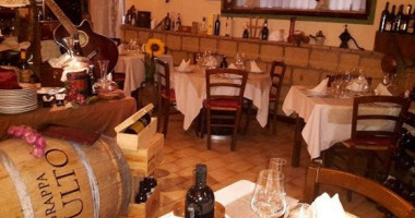 Vineria Campana food