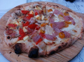 Pizza Pazza A Pezzi Per I Pazzi Della Pizza food