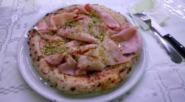 Pizza Pazza A Pezzi Per I Pazzi Della Pizza food