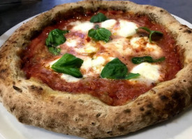 Pizza Pazza A Pezzi Per I Pazzi Della Pizza food