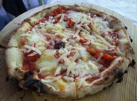 Pizza Pazza A Pezzi Per I Pazzi Della Pizza food