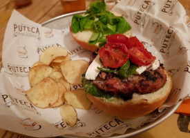 Puteca Burger food