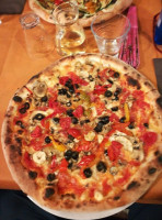 Pizzeria Amadeus food