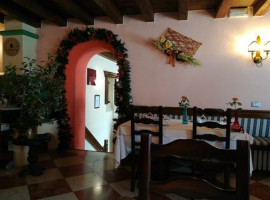 Trattoria Alla Vigna inside