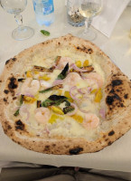 Pizzeria Lucrino food