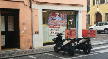 Speedys Pizza Di Crugliano Daniela outside