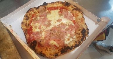 Pizzeria La Bufala Nera food