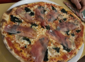 La Fabbrica Della Pizza food