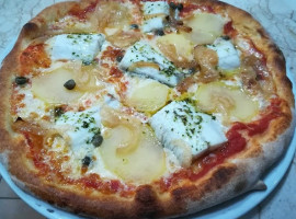 Pizzeria Capriccio food