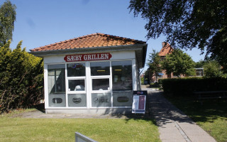 Saeby Grillen outside