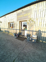 Lee Meadow Farm Shop outside