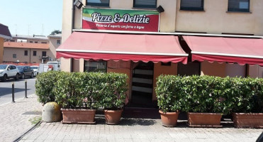 Pizze E Delizie outside