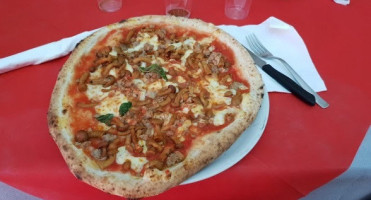 Pizzeria Bella 'mbriana food