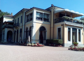 Villa Mattioli outside