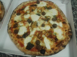 Pizzeria All'angolo food