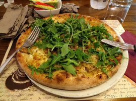 Pizzeria Fuori Binario food