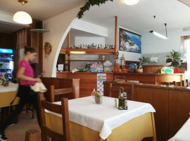 Pizzeria Torre 2 inside