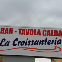 La Croissanteria Tabacchi E Tavola Calda food