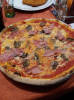 Pizzeria La Stua food