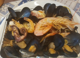 La Rotonda Del Mare food