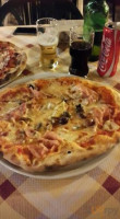 Pizzeria La Lanterna food