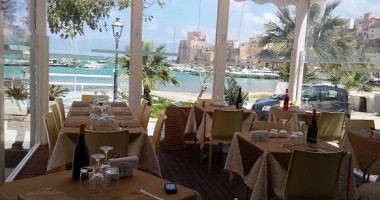 Cozzeria Solemare food