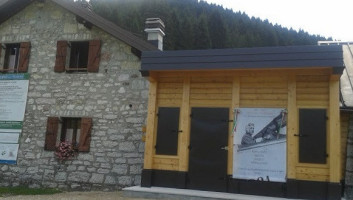 Rifugio Bocchette outside