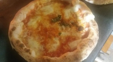 Pizzeria La Collina food