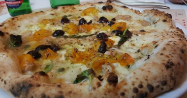 Pizzeria Rosticceria Toto E I Sapori food