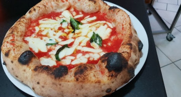 Pizzeria Rosticceria Toto E I Sapori food