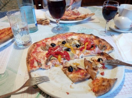 Pizzeria Alle Quattro Stagioni food