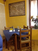 Osteria Del Pellegrino inside