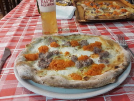 Pizzeria All'angolo food