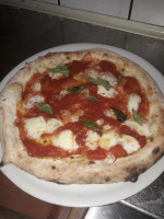 Pizzeria All'angolo food