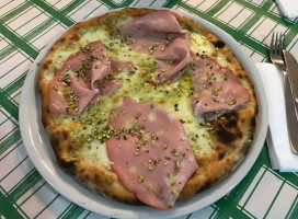 Pizzeria All'angolo food