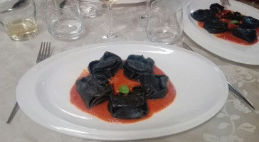 La Perla Nera food