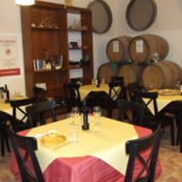 Vini Sultana food