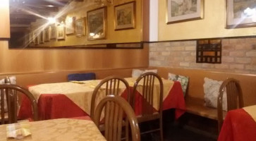 Trattoria Al Cappello inside