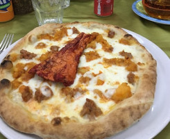 La Pizzeria food