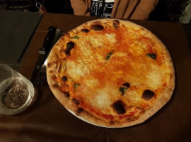 Pizzeria Royal food