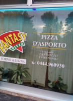 Fantasy Pizza Fratelli Apuzzo inside