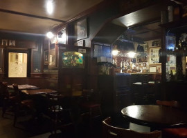 Simon Pub inside