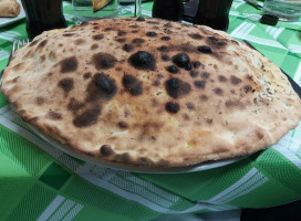 Pizzeria Ponterosso food