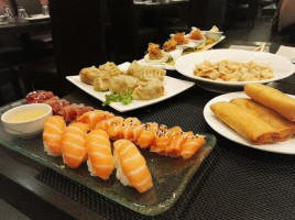 Sushi Niwa food