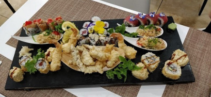 Wow Sushi Temakeria food