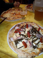 Pizzeria S'arzola food