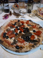 Pizzeria S'arzola food